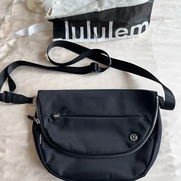 Lululemon Athletica Black “All night festival Bag” - Picture 1 of 15